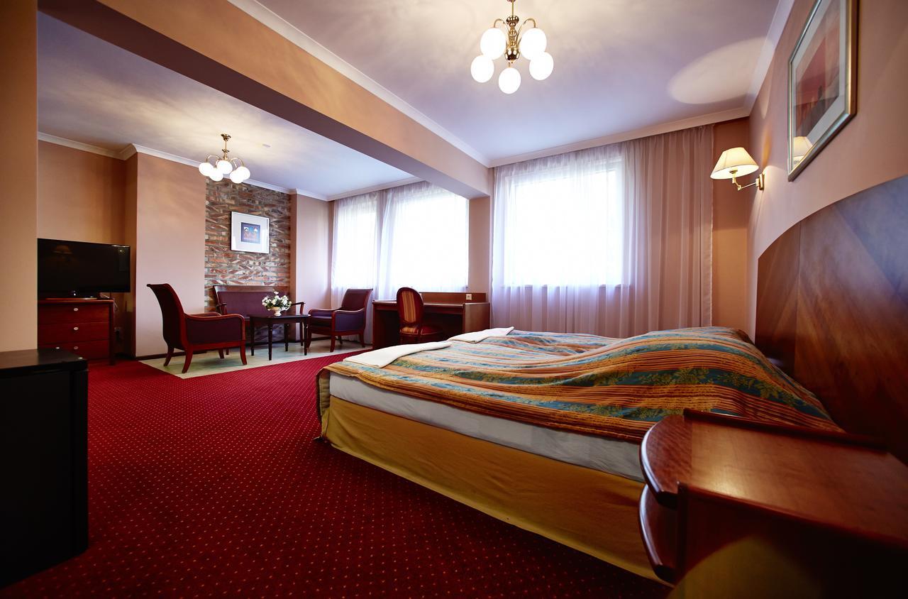 Hotel Amazonka Zawada Pilicka Exterior foto